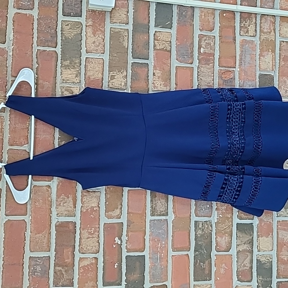 Annabella Sleeveless Dress with Patterned Bottom, Size Medium